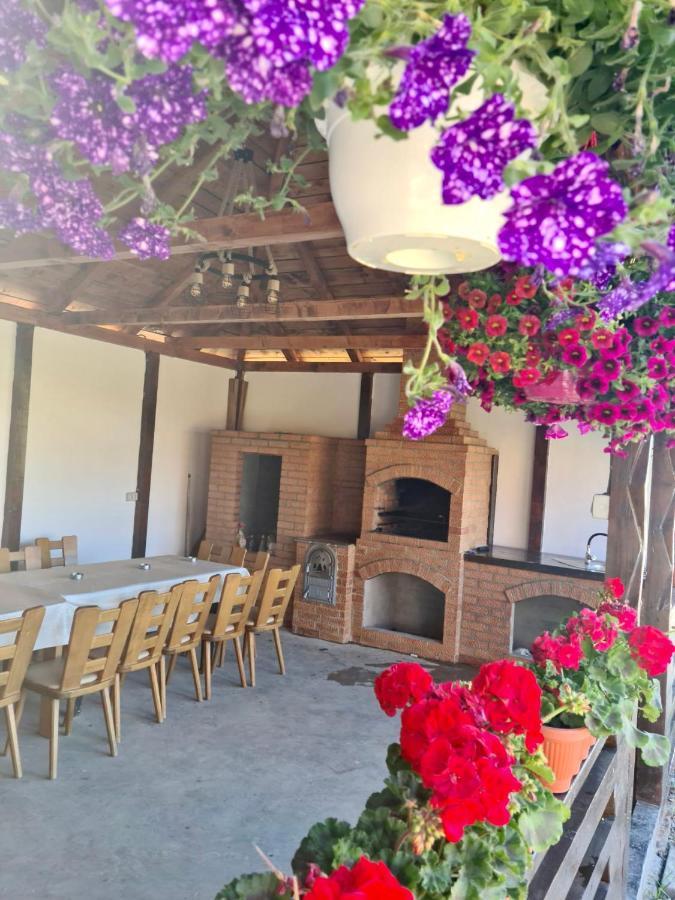 A-Frame Bucovina- Paradis Bucovinean Capu Cîmpului Esterno foto