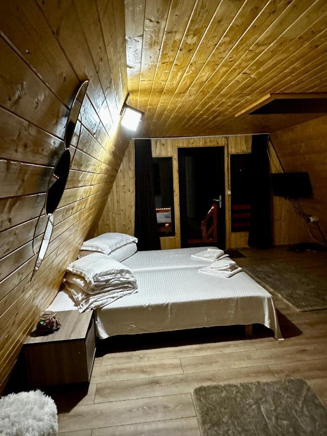A-Frame Bucovina- Paradis Bucovinean Capu Cîmpului Esterno foto