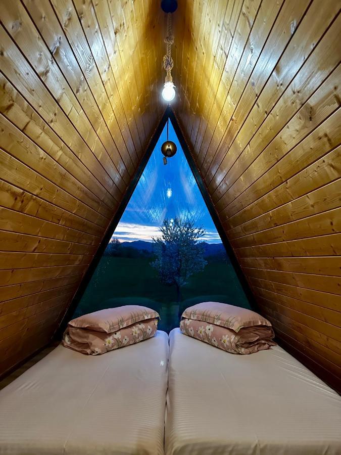 A-Frame Bucovina- Paradis Bucovinean Capu Cîmpului Esterno foto